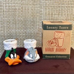 🎄VTG 1994 Looney Tunes Daffy Duck & Bugs Bunny Ceramic Stocking Tree Ornaments
